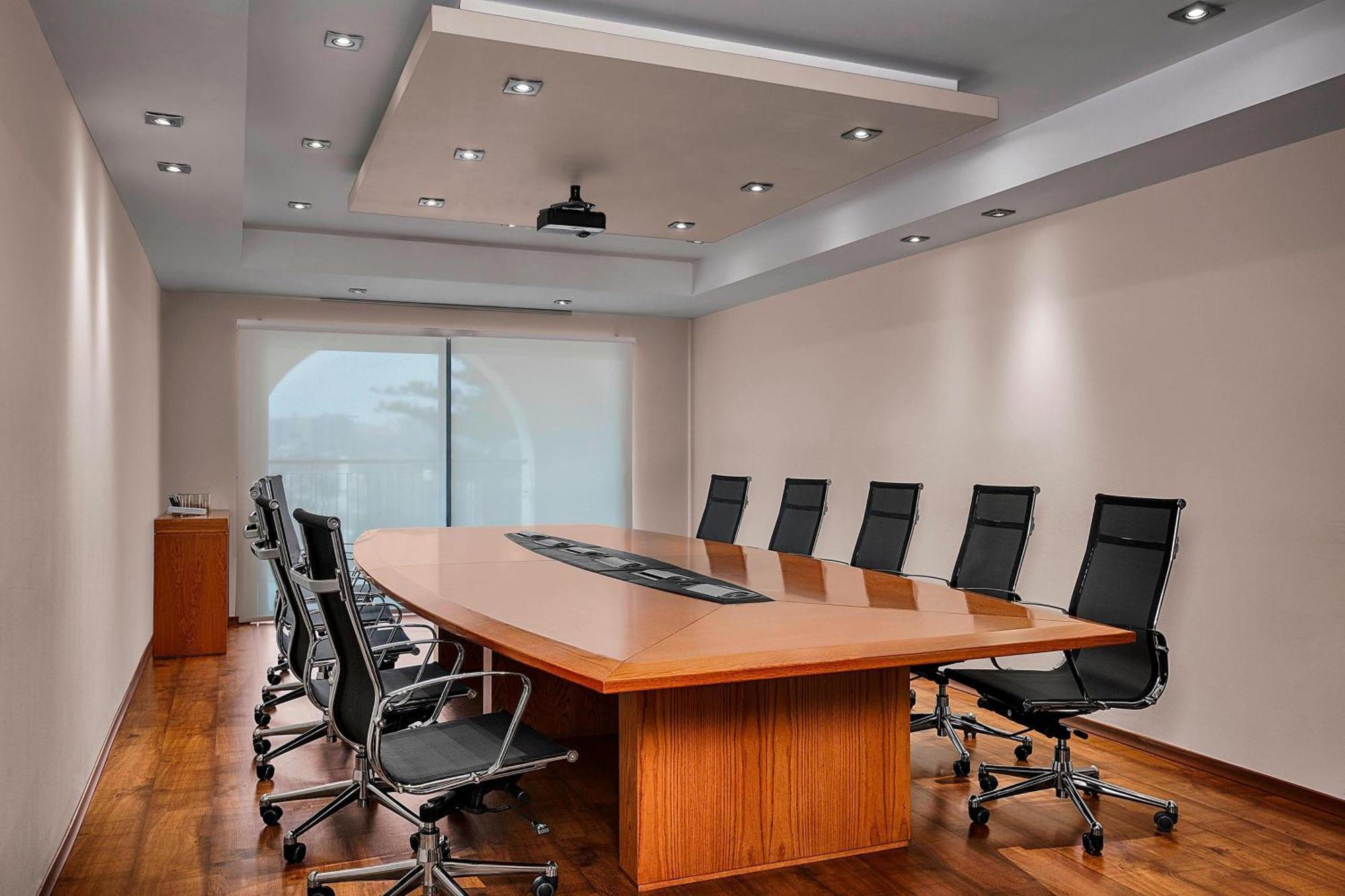 The Westin Dragonara Resort, Malta Saint Julian's Exterior photo A meeting room