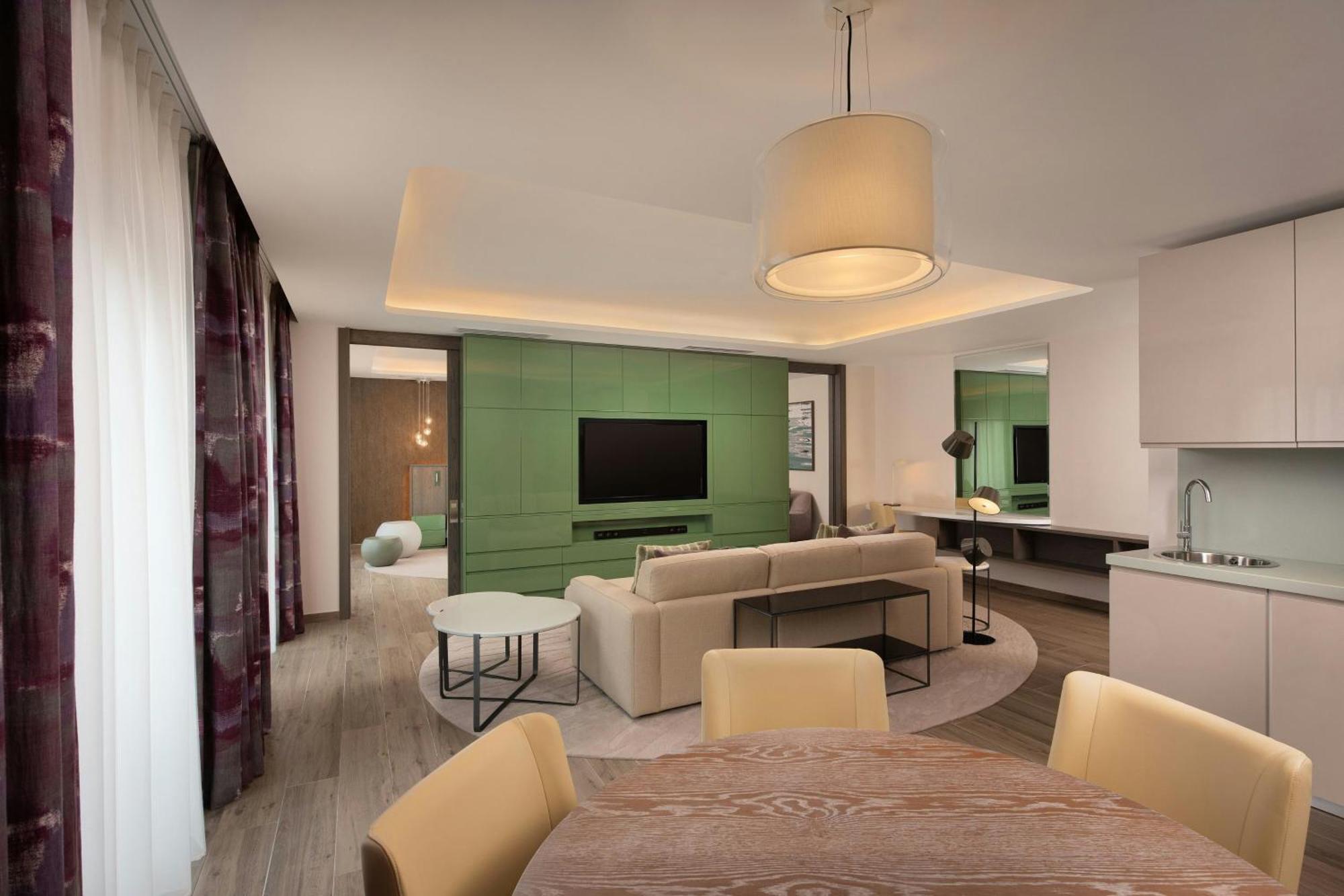 The Westin Dragonara Resort, Malta Saint Julian's Exterior photo A suite at the hotel