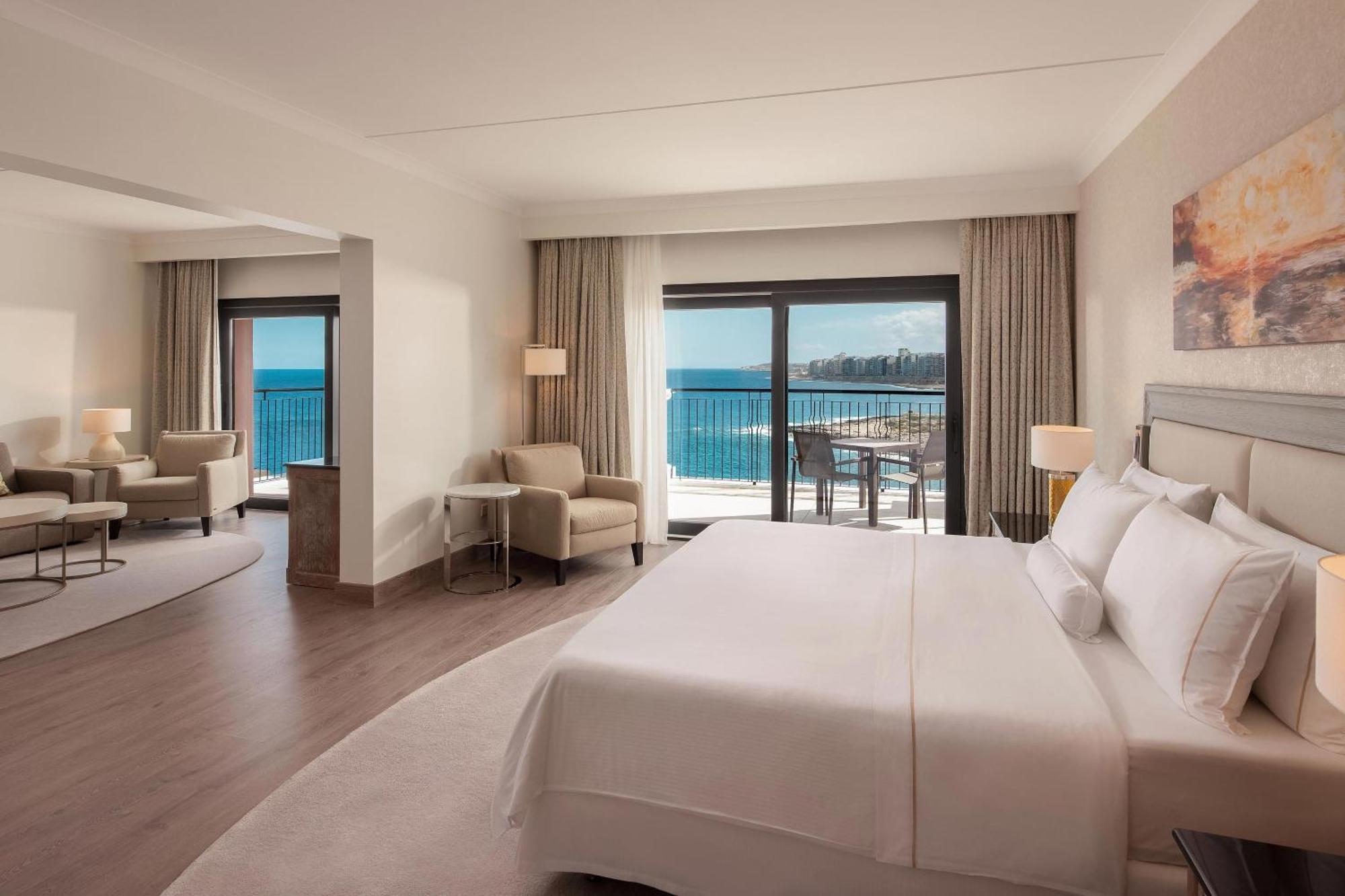 The Westin Dragonara Resort, Malta Saint Julian's Exterior photo A room at the hotel